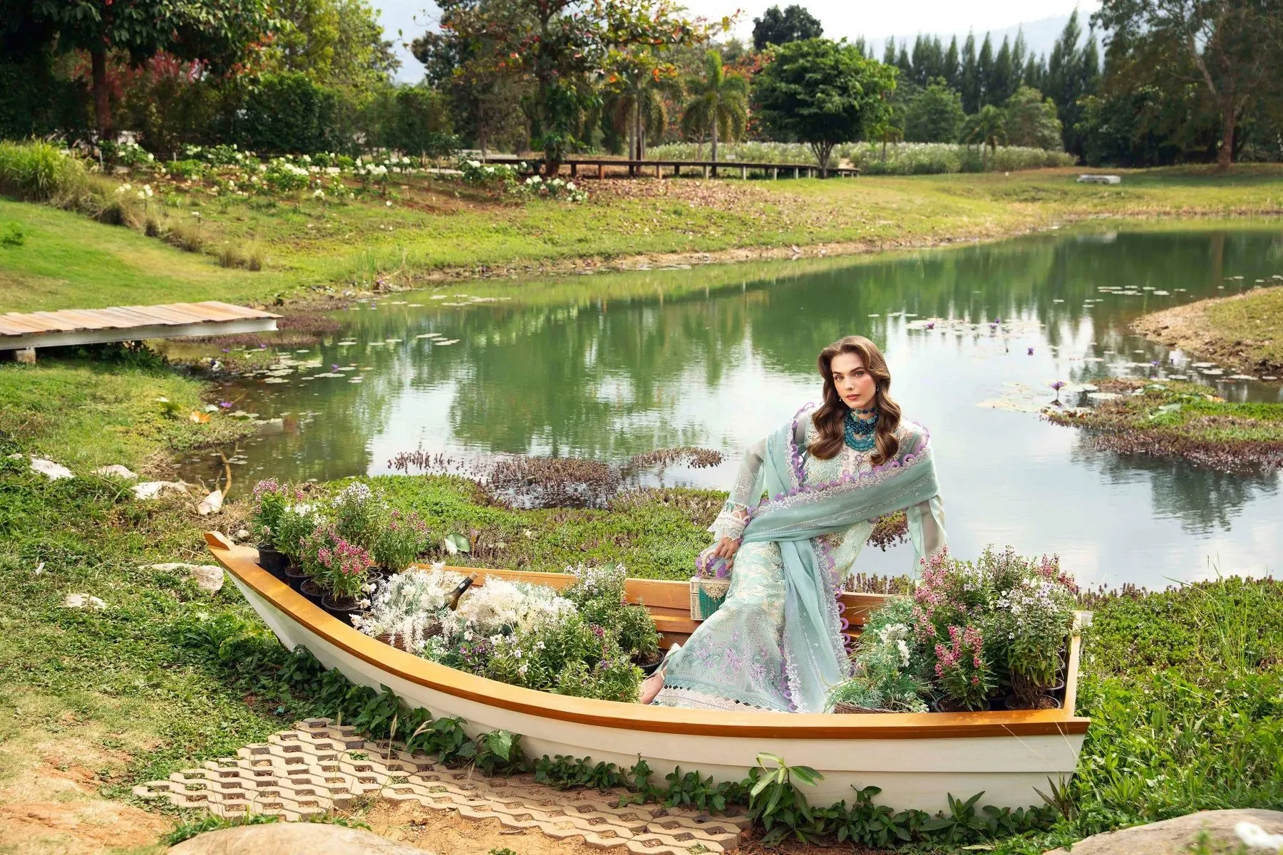 SABLE LUXURY READY TO WEAR LAWN 24 AFROZ 02